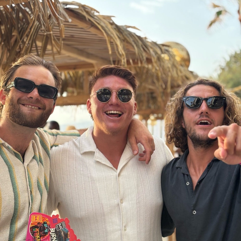 Meet your Posher, Luis